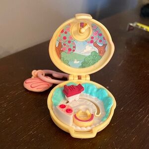 Shopkins Lil Secrets Lockets in good condition